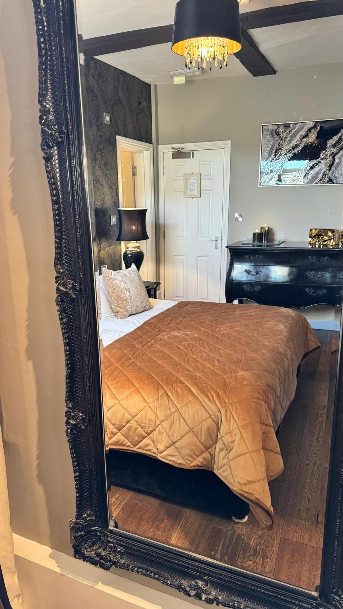 No64 The Boutique Hotel West Malling Bagian luar foto