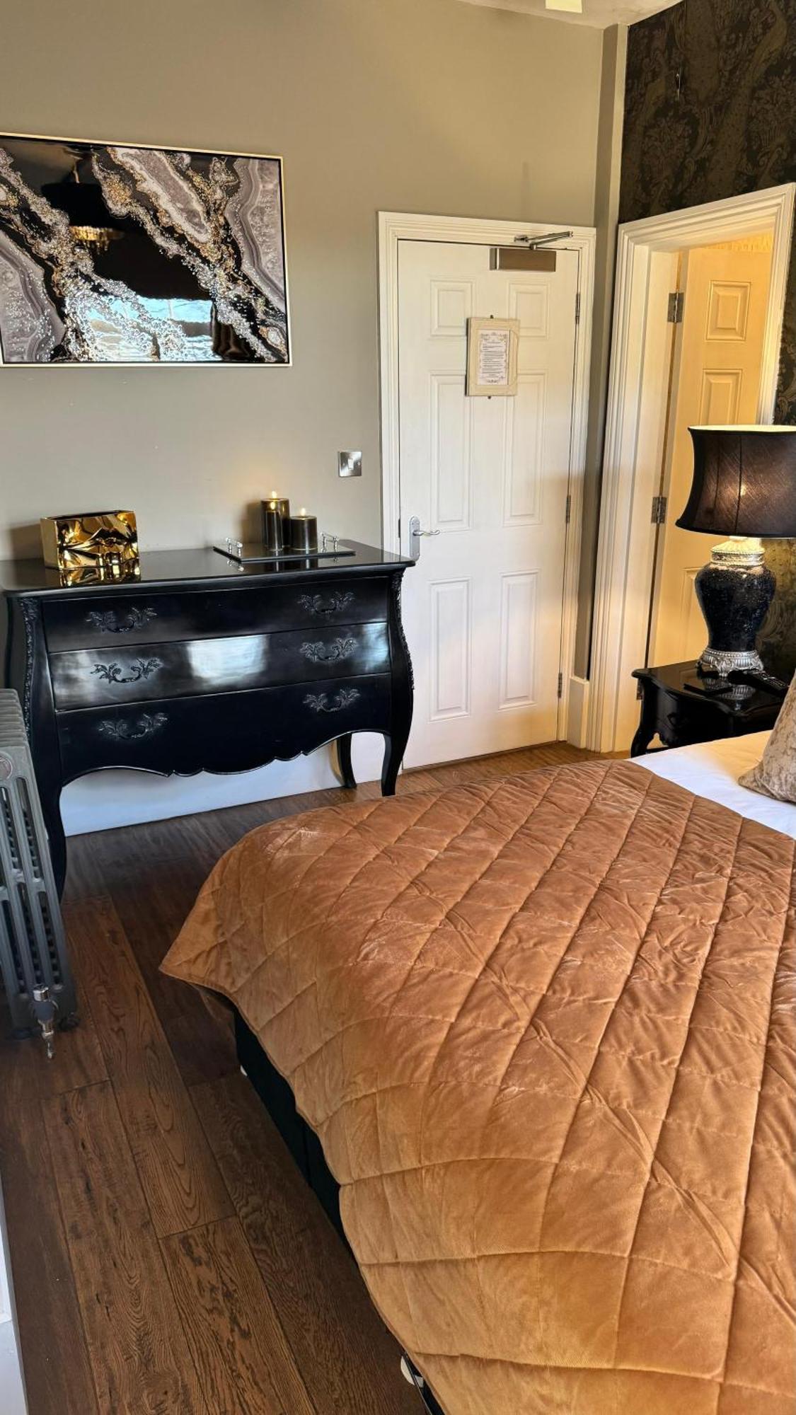 No64 The Boutique Hotel West Malling Bagian luar foto