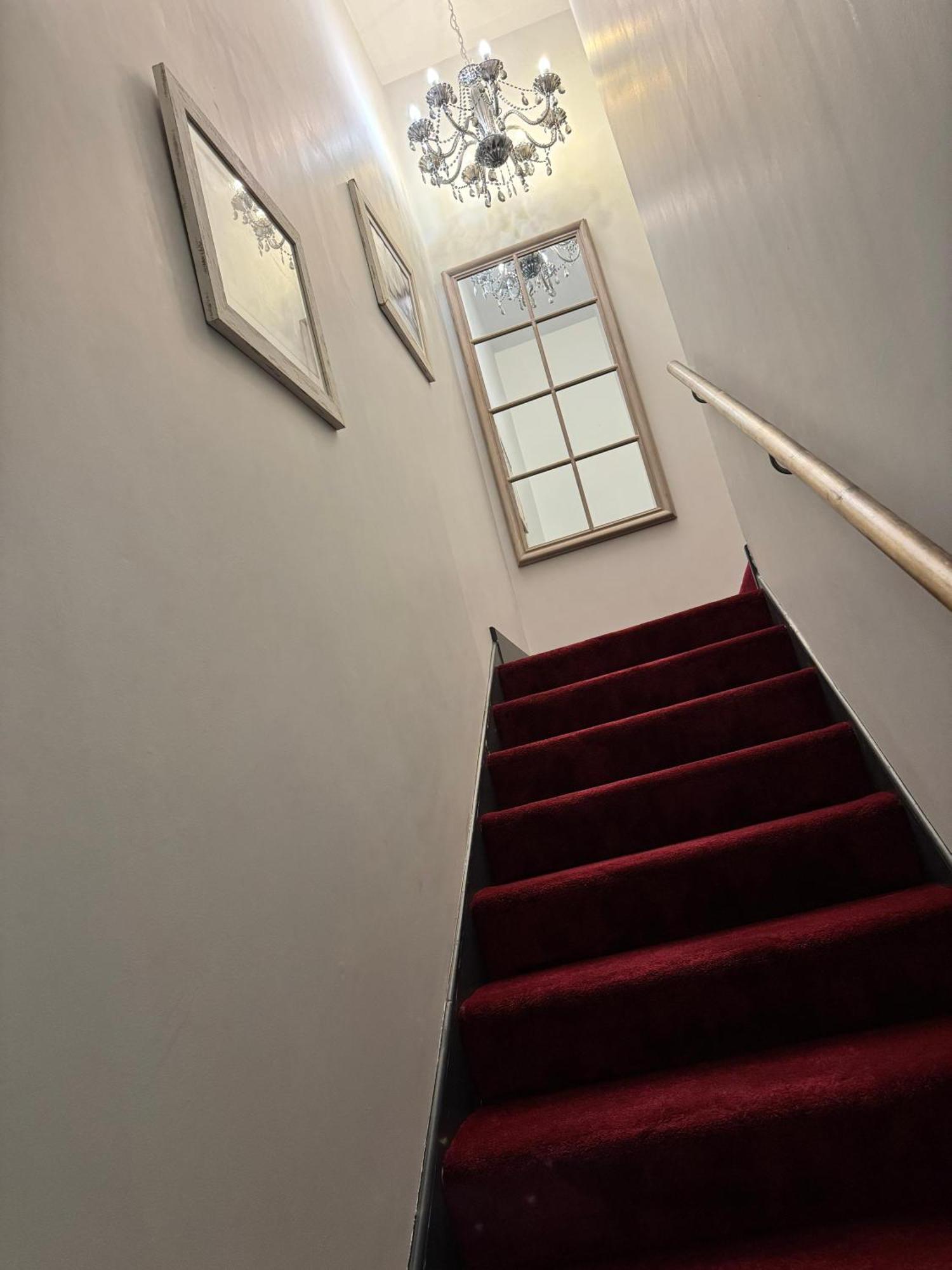 No64 The Boutique Hotel West Malling Bagian luar foto