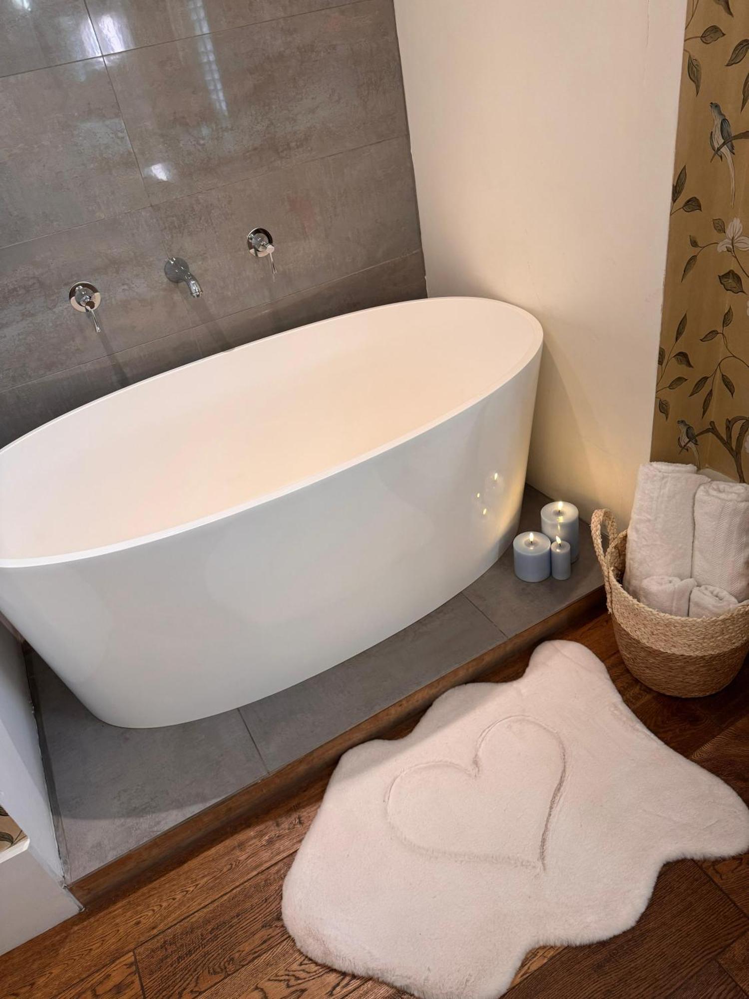 No64 The Boutique Hotel West Malling Bagian luar foto